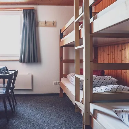Hostel Berghostel Rinerhorn By Mountain Davos