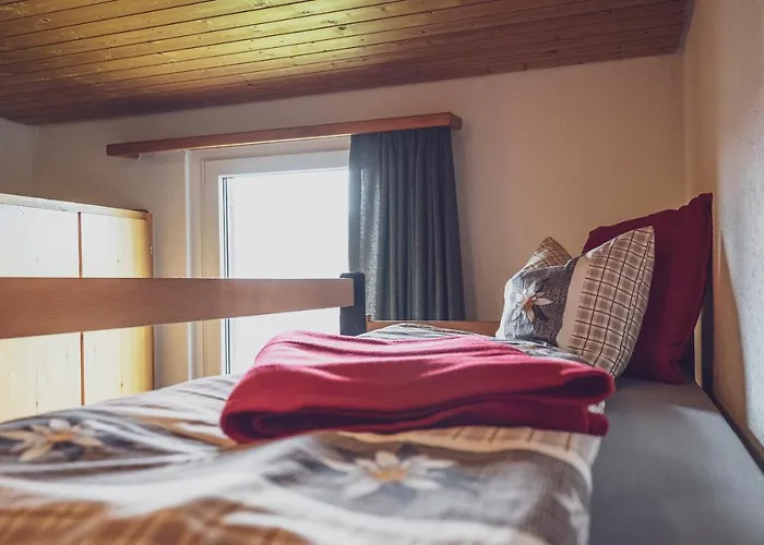 Berghostel Rinerhorn By Mountain Albergue *